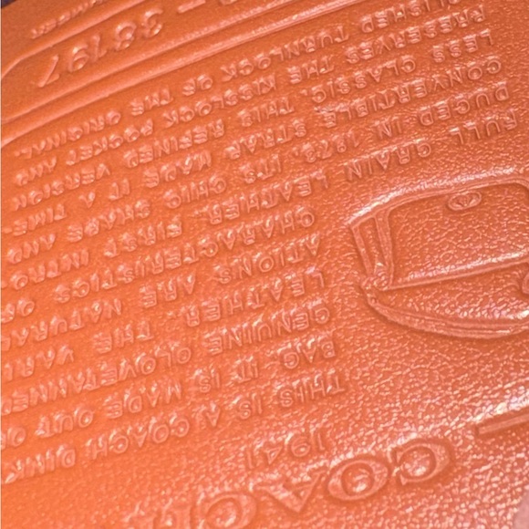 Rare Coach Dinky  Midnight Navy with Leather Flowers - Picture 9 of 11